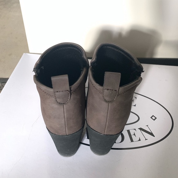 Brown Women’s Heeled Boots Shoes - Picture 3 of 6